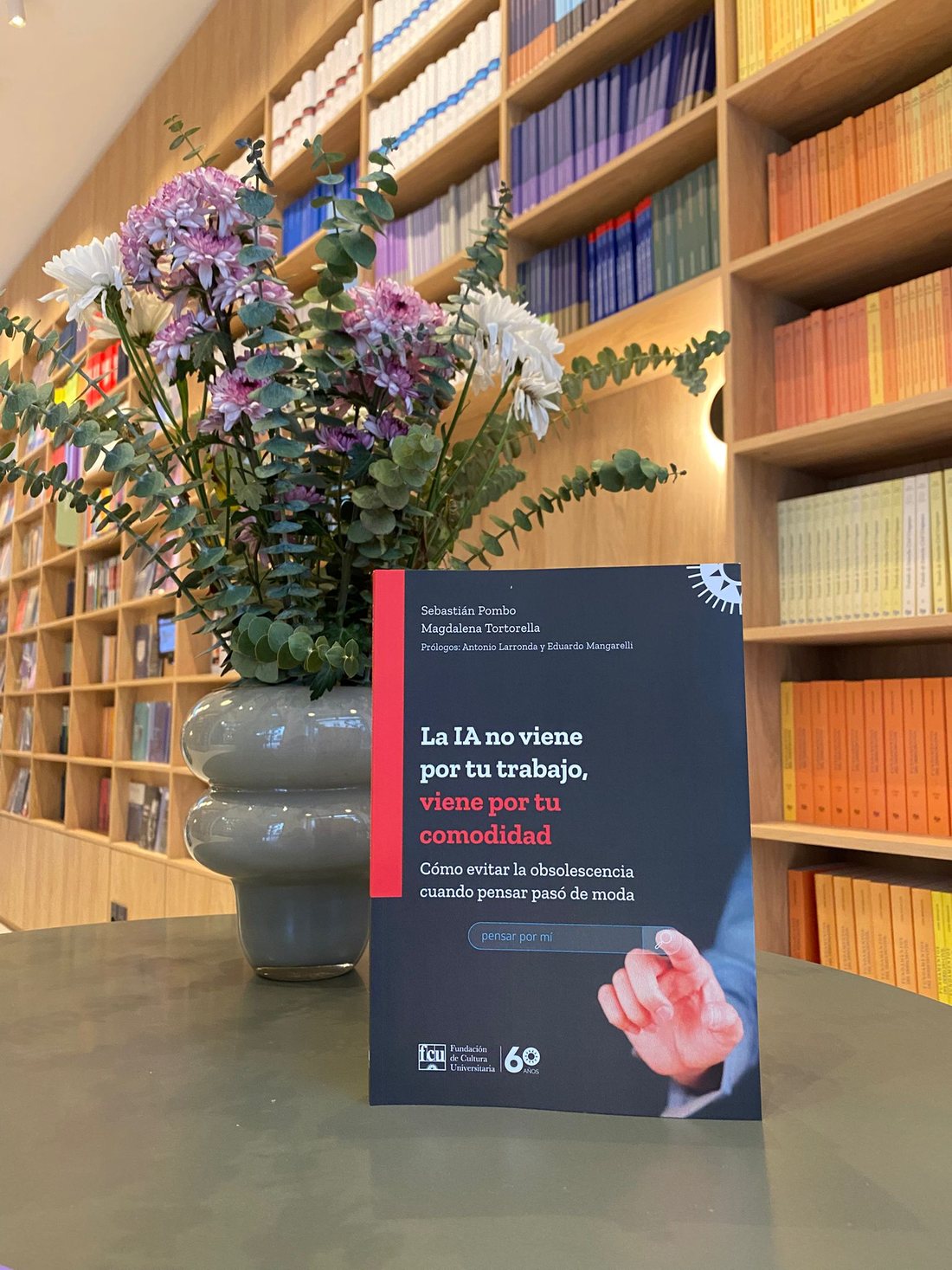 Libro La IA no viene por tu trabajo en librería